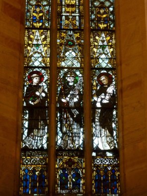 베로나의 성 베드로와 교황 성 비오 5세와 폴란드의 성 히야친토_photo by GFreihalter_in the Abbey Church of Dominican in Colmar_France.jpg